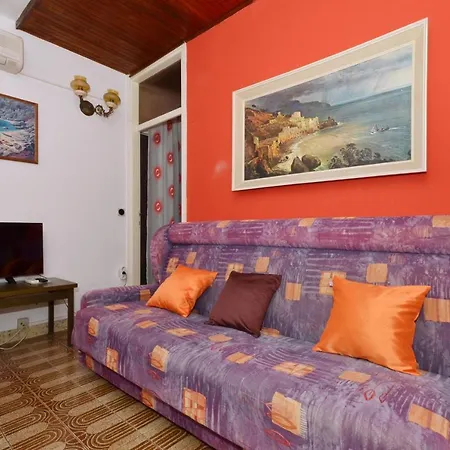 Apartman Arbanija 8651d